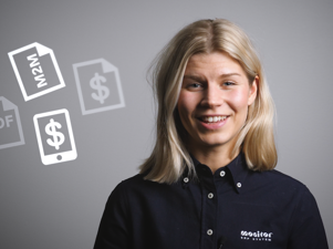 Portrait Julia Sjödin, Purchasing manager at Monitor ERP, in front of a grey background. 