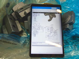 Technical drawing displayed on a tablet with PDM integration in Monitor ERP